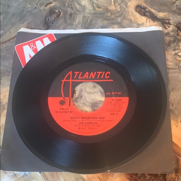 💥3/$20 Vintage Led Zeppelin Black Dog Vinyl Record 45 RPM - Picture 4 of 5